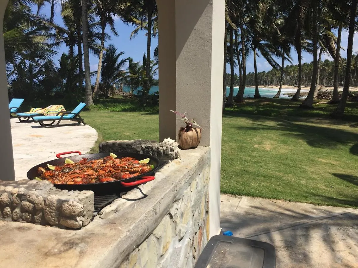 Baoba Breeze Bed & Breakfast- Beachfront Paradise Cabrera